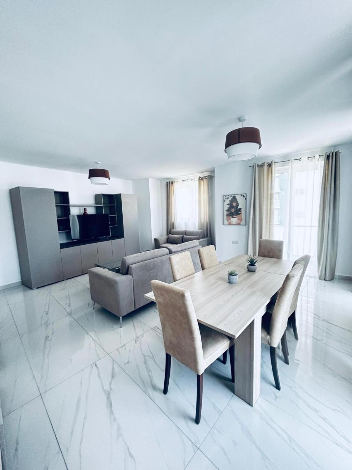 Bright And Spacious 3-bedroom - Tigne Point