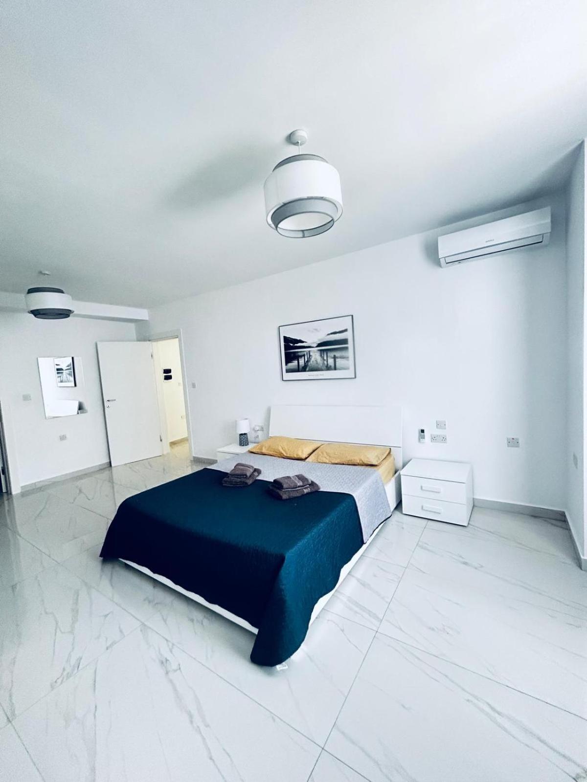 Bright And Spacious 3-bedroom - Tigne Point Apartment *